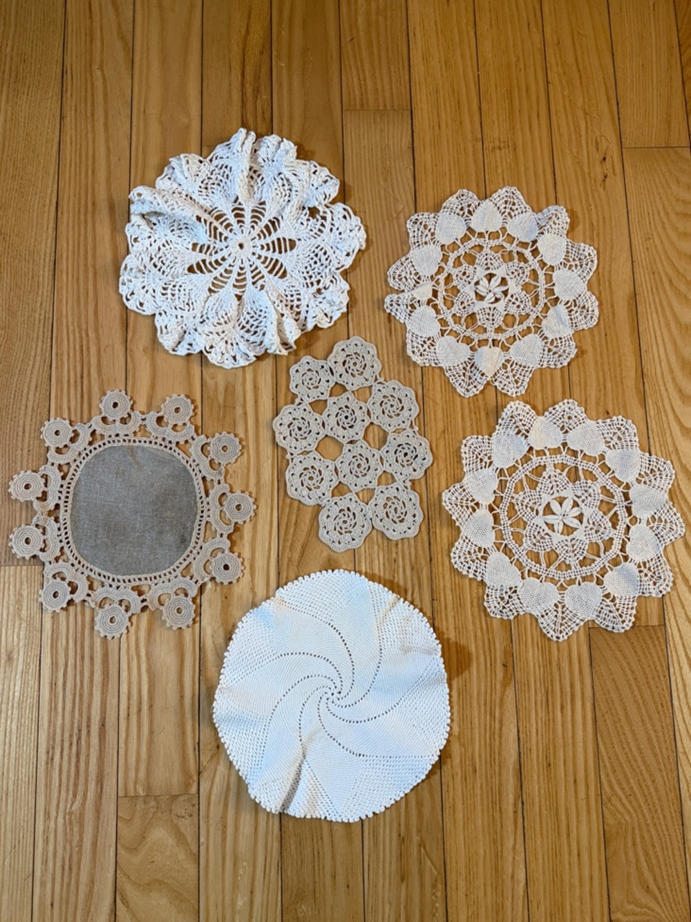 VTG Crochet/Doilies, Mixed Round Smalls Lot